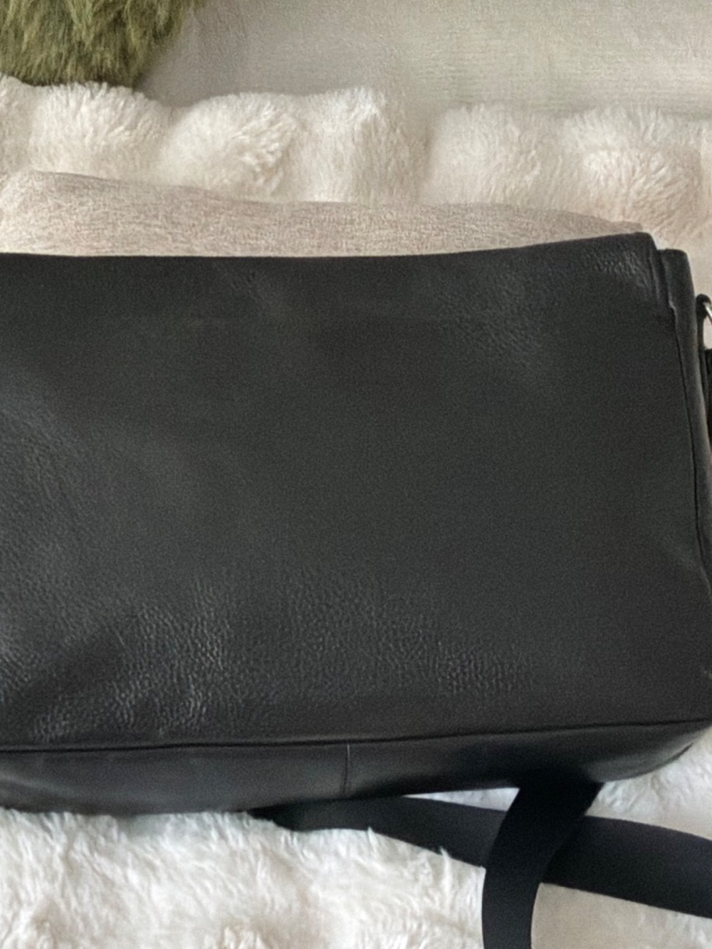COACH Henry Messenger Bag in Black Pebbled Leather F54149 Fits 15” x 11” x 3.5” - Picture 6 of 10